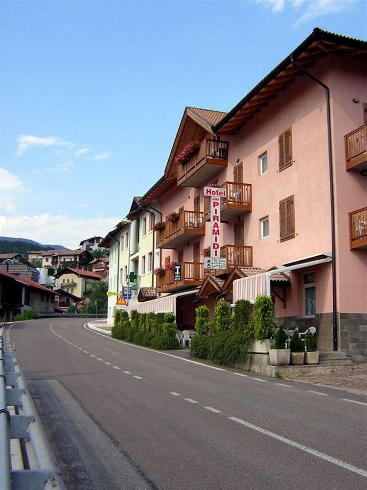 Hotel Alle Piramidi Segonzano Buitenkant foto