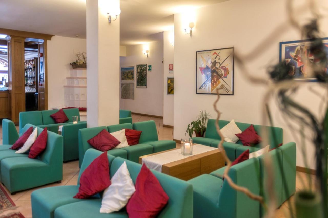 Hotel Alle Piramidi Segonzano Buitenkant foto